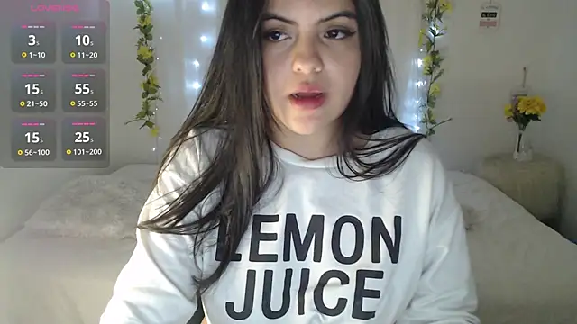 Juicy booty - video by Alisson_5_ cam model