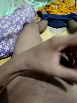 [9 Mar 23:06] Public Show - video Bong_twink kameramallilta