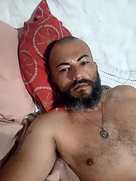 [11 Jan 01:50] Public Show – видео вебкам-модели guianjo