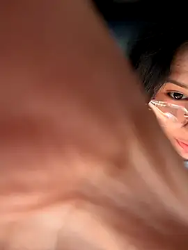 [28 Nov 14:33] Group Show - video by lynn9000 cam model