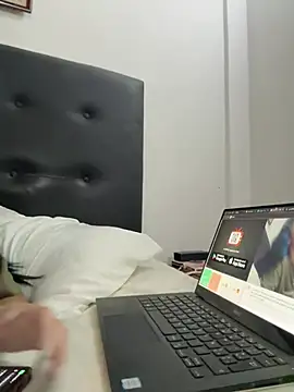 omeTv - lynn9000 adlı kamera modelinin videosu