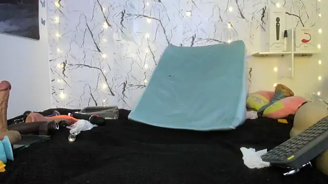 delicious domi in ass – видео вебкам-модели zoelight18