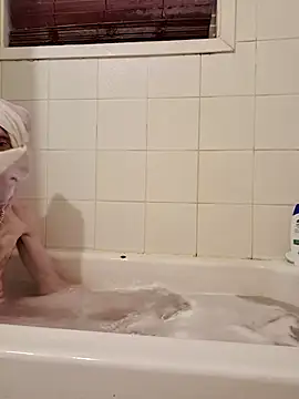 [31 Mar 04:23] Public Show - video av Martty4180 cam model