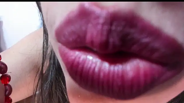 Surprise ... hole in my pantyhose– dacotag kameramodell videója