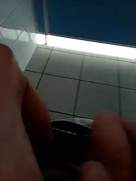 [11 Jul 12:12] Public Show - відео від вебкаммоделі Micki2