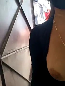 fbdn - Eddy_ki_maa_ki-choot adlı kamera modelinin videosu