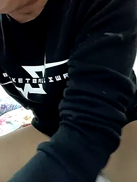 [15 Oct 00:07] Public Show - video by CWQ123 cam model