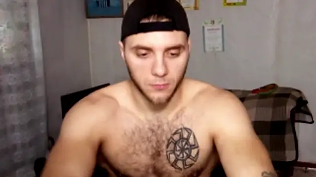 [6 Dec 12:58]  Flexing all muscles - video by Jordan1Dior cam model