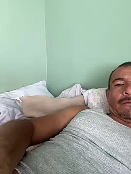 [18 Jun 14:40] Public Show - vídeo de la modelo de cam Chillo956