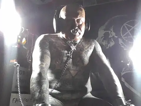 [3 Dec 03:43] Public Show - відео від вебкаммоделі object857