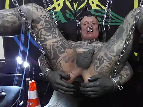 object857 & dildo 04.01.2025 - відео від вебкаммоделі object857