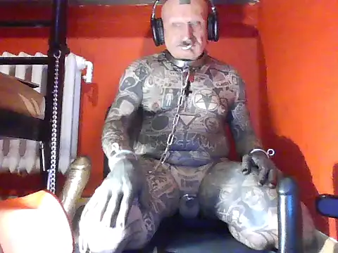 object857 begs for CIS24/7/365 MaSSters - відео від вебкаммоделі object857