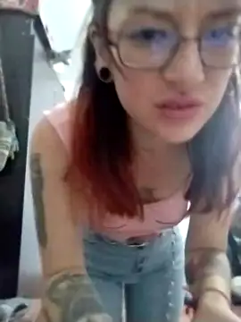 AGUANTO Y BAILE - video av _Alaskamisa