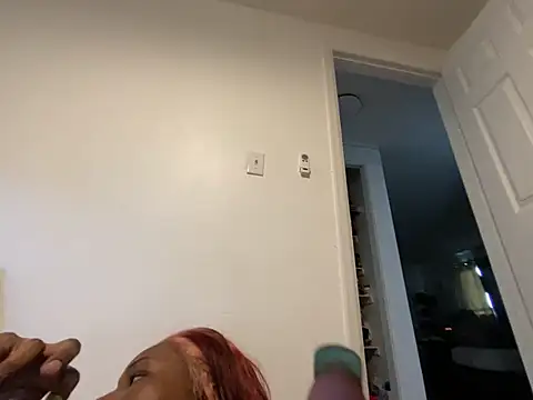 Close up strokes - vídeo de la modelo de cam Tattedupdek