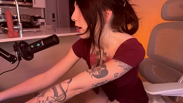 Spy Show (30 November 2025) - video by alwaysapril cam model