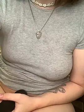 Public Show: Fucking my pussy with a Domi
