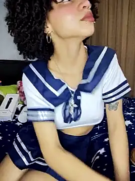 Oni Cham open ass - video by bettyboo2801 cam model