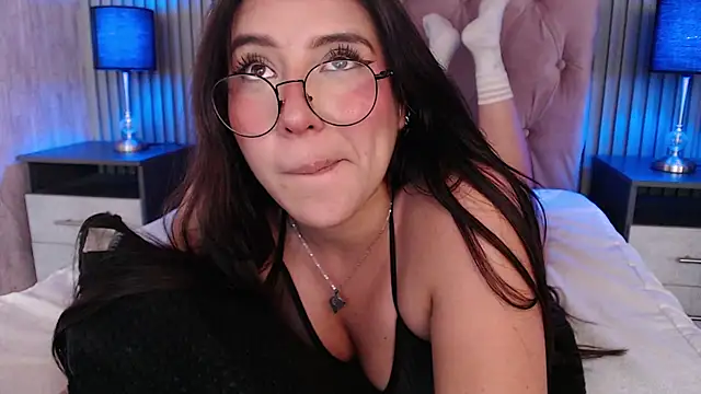 Show - video by Bonnali_lune cam model