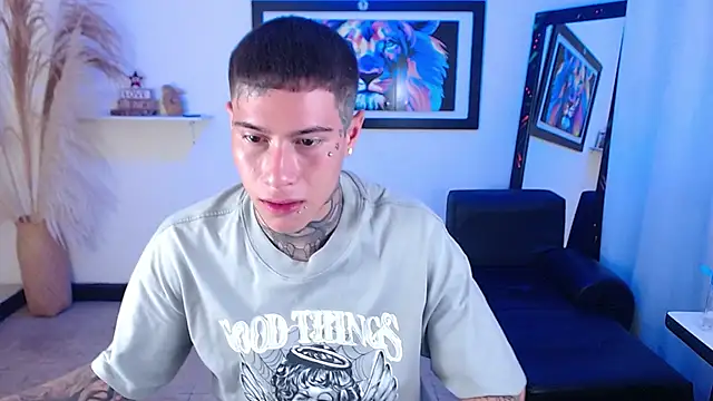 Show Ass and Cumshow - video của người mẫu cam setthomas