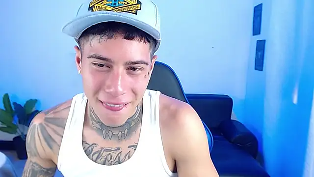 My super hard cock and My Ass Pink - video của người mẫu cam setthomas