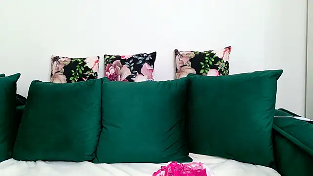 Private Show - video by MollyMosley cam model