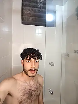 Very hot shower with a lot of foam - Rafael_Mendezz 캠 모델의 동영상