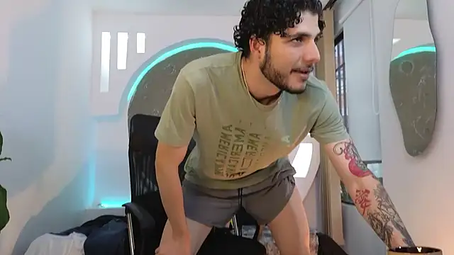 I get super hot and give you a very hot strip - Rafael_Mendezz 캠 모델의 동영상