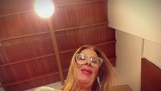 [8 Jul 15:43] Private Show - video by Isabelagomez1 cam model