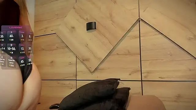 [28 Jul 11:07] Private Show - video by Isabelagomez1 cam model