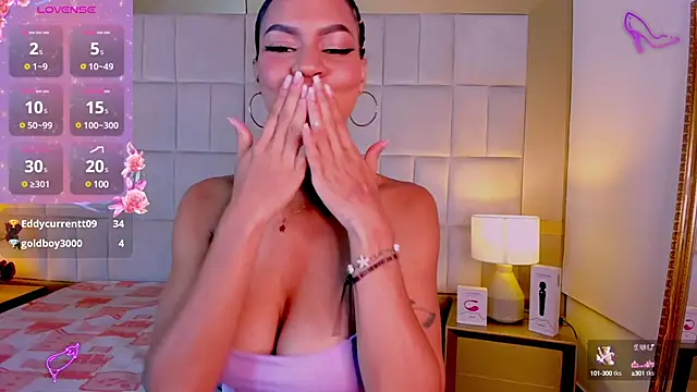 Oil all my bare body 😈 - video by ZoeSantanna_ cam model