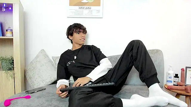 blow that thick cum for me my boy! - فيديو من Honeymoon_sariel موديل الكام