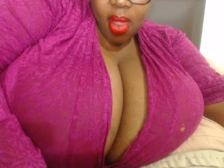 [14 Dec 02:26] Private Show – video od webkamerové modelky BoobsQueen46K