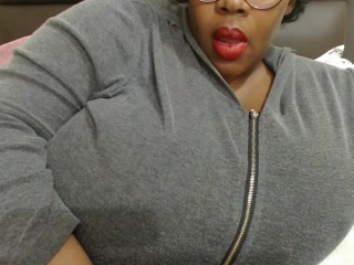 [28 May 18:23] Private Show – video od webkamerové modelky BoobsQueen46K