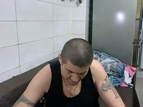 [19 Jul 22:56] Private Show - SpartacusDaddy48主播的视频