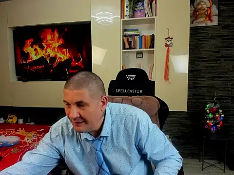 [7 Jan 04:54] Private Show - SpartacusDaddy48主播的视频