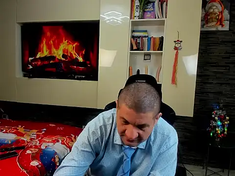 [9 Jan 12:46] Private Show - SpartacusDaddy48主播的视频