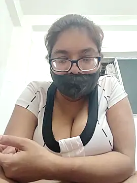 [1 Oct 02:37] Full nude mast pussy fingering Private Show — filmik Elie_Sexy143, modela(-lki) na kamerkach