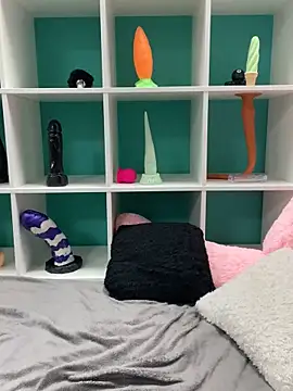 😈Dominanter Dirty Talk/ Schwarzes Lack Kleid+ Paddel🖤 - video by TheRealJessyLey cam model