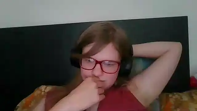 [16 Jul 15:42] Private Show - video by Moonolighta cam model