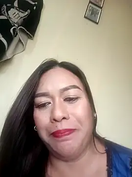 [2 Jan 09:06] Private Show - EmmaKantutera 캠 모델의 동영상