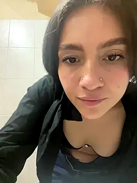 [2 Jul 17:58] Spy Show - video by Alyha_Cortes cam model