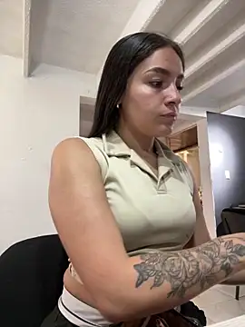 [24 Sep 08:59] Spy Show - video by Alyha_Cortes cam model