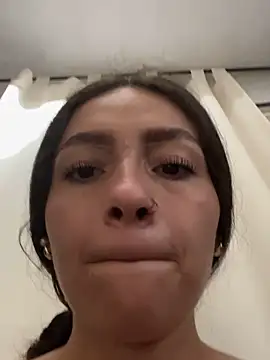 [29 Sep 09:51] Spy Show - video by Alyha_Cortes cam model