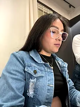 [21 Nov 11:52] Spy Show - video by Alyha_Cortes cam model