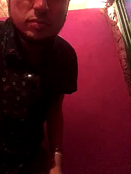 Me corro en el baño - video by Alexitho25 cam model