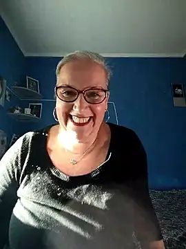 [25 Oct 17:31] Private Show - video by Feelineducentre cam model