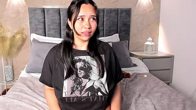 look at my tits t rub my pussy to get it wet - video by Karoll_Teyes cam model