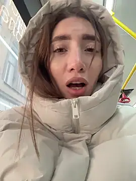 MASSAGE BOOBS IN BUS - video di BallerinaCappuccino_ modella di cam