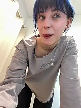 Close-up of armpits. Fitting room and naked April.