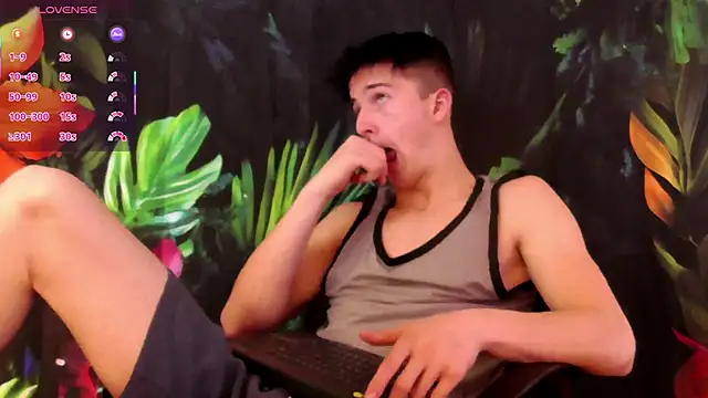 Jerk Off－カメラキャストのSirReedの動画